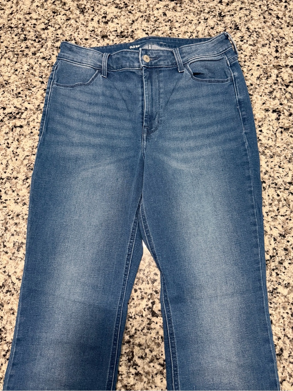 Old Navy Straight-Leg Women’s Jeans in Medium Blue Wash